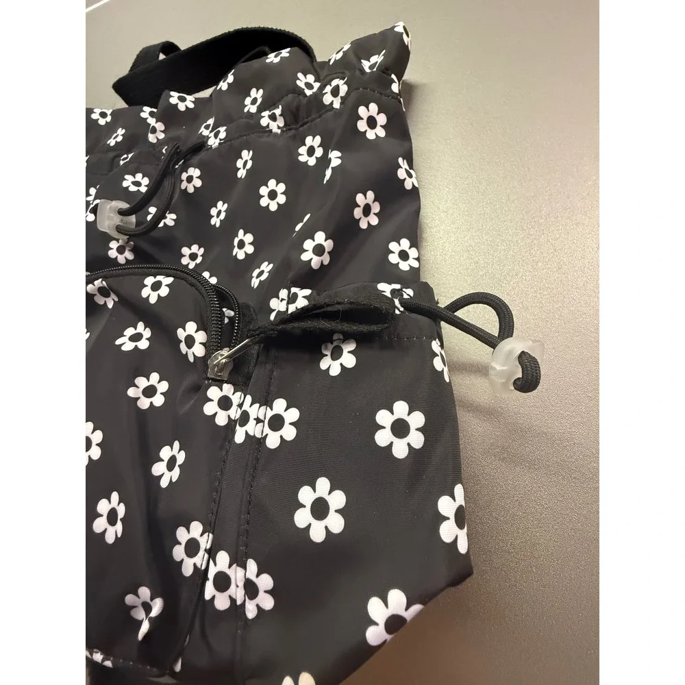 Art Class Black White Floral Daisy Backpack‎ Drawstring Magnetic Snap Closure